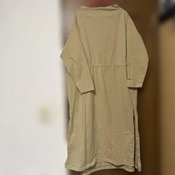 헬리 한센 베이지 긴팔 롱 원피스