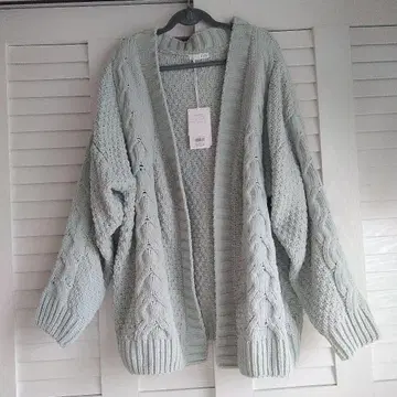 GYDA 볼륨 슬리브 니트 가디건 새상품 미사용품