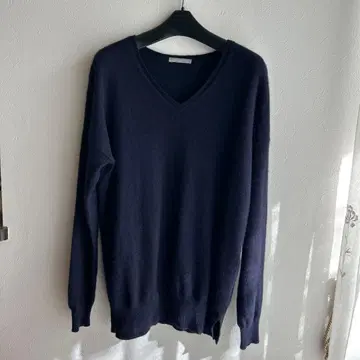 띠어리 루스 네이비 V넥 캐시미어 스웨터