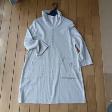 새상품급 히로코비스 아이보리 튜닉 사이즈 9