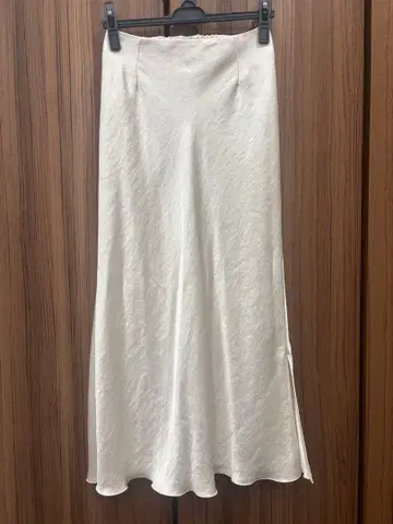 이에나 더블 새틴 스커트 34