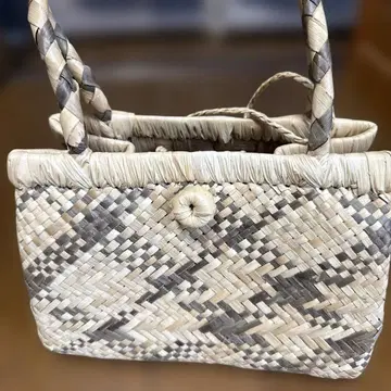 TAHITI 라우하라 백