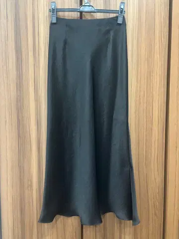 이에나 더블 새틴 스커트 34