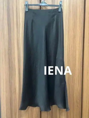 이에나 더블 새틴 스커트 34