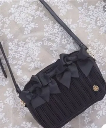 리본 플리츠 숄더백