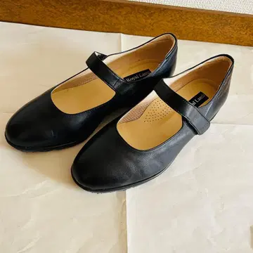 Royal Lamb 블랙 스트랩 펌프스 5E 24cm