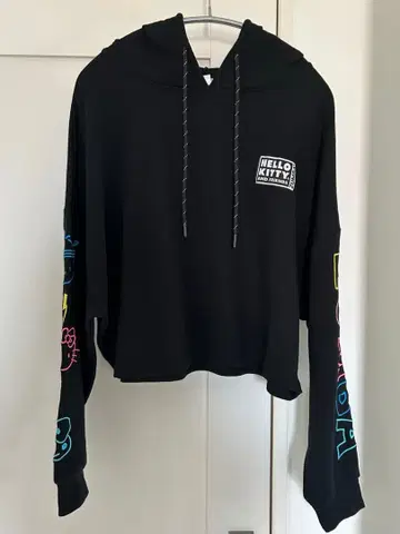 HELLO KITTY x ZUMBA 숏 기장 후드티 S 블랙 정품