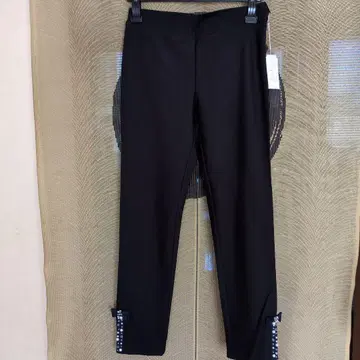 미사용, 비스콘티 비쥬 부착 리본 디자인 슬림 스트레치 팬츠