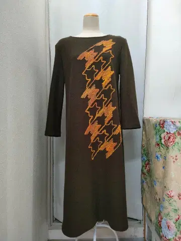 타바사 브라운 니트 원피스