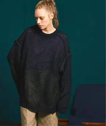 MAISON SPECIAL 프라임 오버 메쉬 크루넥 니트