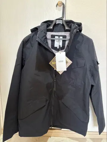 GORE-TEX 블랙 마운틴 후드티 에이글 aigle