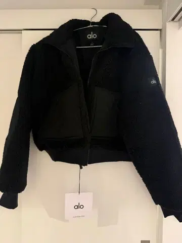 ALO YOGA 엣지 봄버 자켓 M