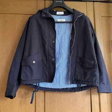 네이비 마운틴 파카 후드 부착