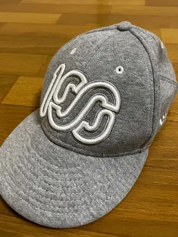 원 헌드레드 애슬레틱 그레이 우노 카오루 캡 모자