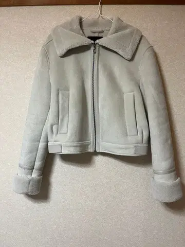 데시구알 라이트 그레이 무스탕 보아 자켓