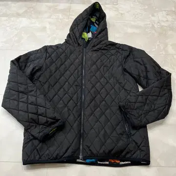 퀵실버 리버서블 후드 부착 다운 자켓