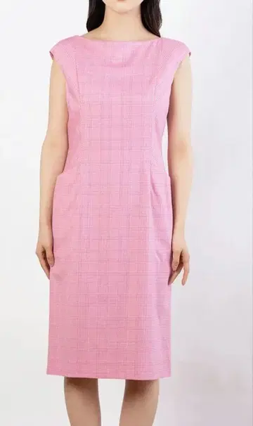 DAMA 컬렉션 핑크 체크 슬리브리스 원피스