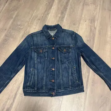 새상품급 GAP 색빠짐이 멋진 데님 자켓