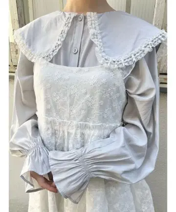 merry jenny 새틴 프릴 블라우스 블루