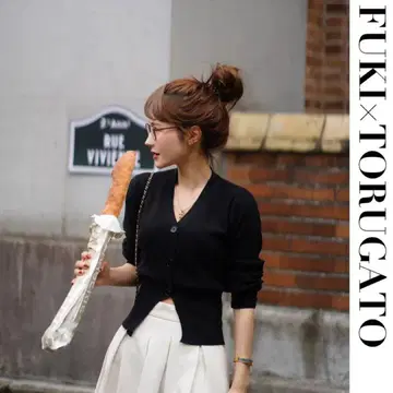 TORUGATO 타이트 블랙 가디건