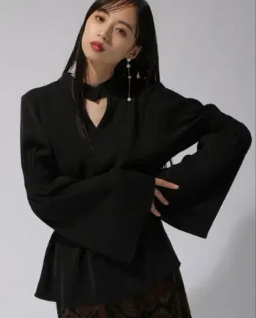 HARE 2way 셔링 블라우스 블랙