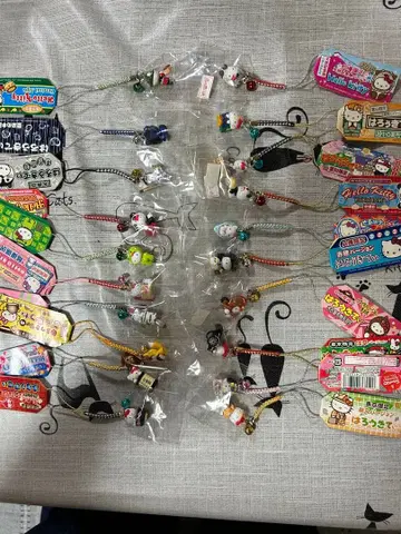 키티 지역 한정 스트랩 20개