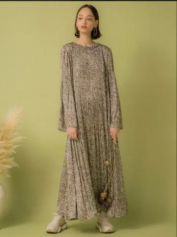 에미아틀리에 셔링 원피스