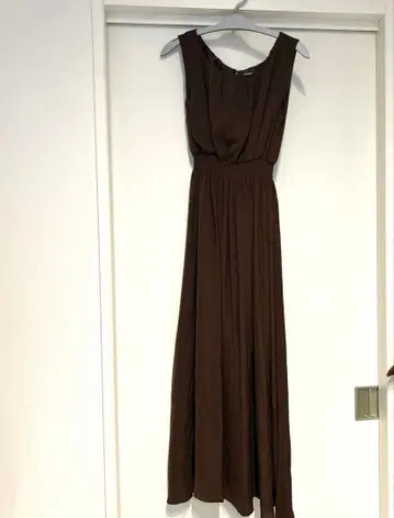 [ 새상품급 ] 엠두 M.deux 여신 원피스 슬리브리스 롱 원피스