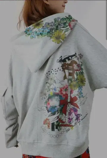 스칼라 꽃과 기타 아트 패턴 후드티