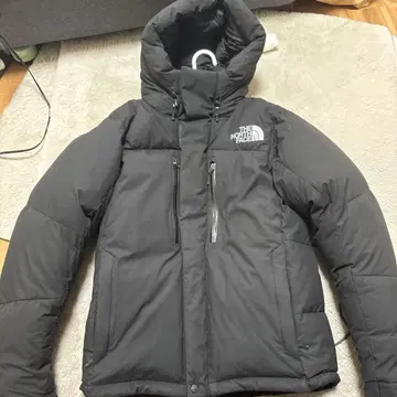 THE NORTH FACE 후드 부착 바르톨로 라이트 다운 자켓 블랙