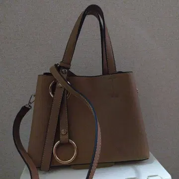 서클 모티브 핸드백