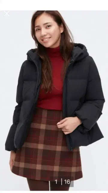 유니클로 심리스 다운 파카 블랙