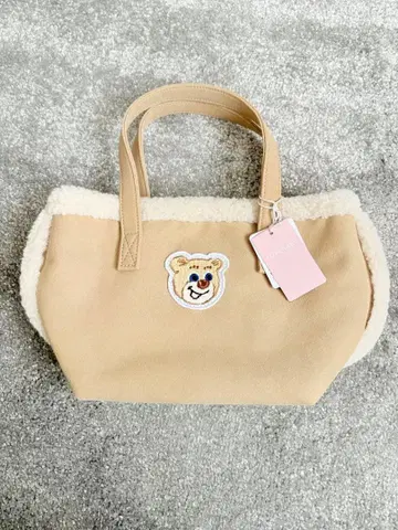 [ 미사용 새상품 ] 러브러리 바이 페이 올드 테디 와펜 보아 토트