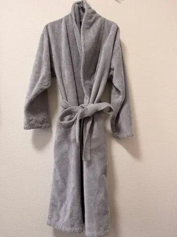 그레이 플리스 목욕 가운