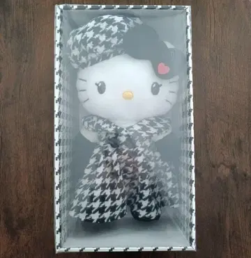 [공식 매장 구매품] 헬로키티 벌스데이 인형 (흑백 걸리시 쌍둥이 코디)