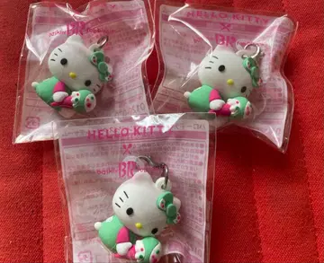 새상품 서티원 콜라보 키티 참 3개