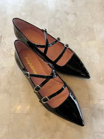 스페인발 프리티 발레리나 스트랩 페이턴트 신발 사이즈 39 컨디션 최상