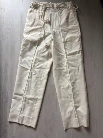 ORRS 크림색 S 사이즈 슬랙스