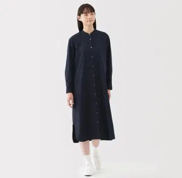 무인양품 브로드 스탠드 카라 긴팔 원피스