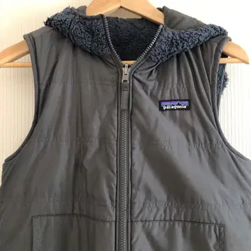 Patagonia 후드 부착 베스트 그레이