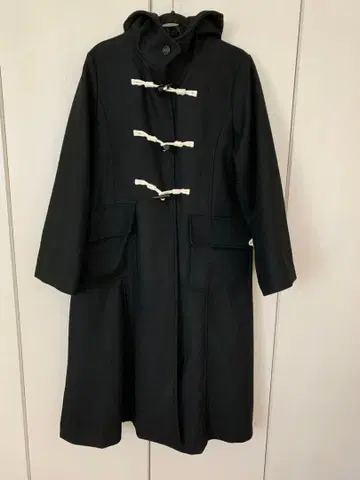 페이지 보이 후드 부착 블랙 더플 코트