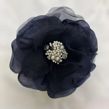 네이비 쉬폰 코사지