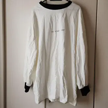 화이트 긴팔 T셔츠 MY MIND ART