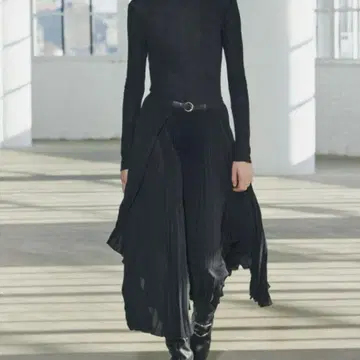 ZW 컬렉션 벨트 포함 플리츠 스커트