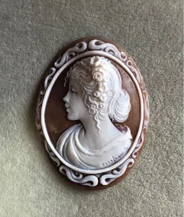 카메오 루스 437 - 여성 [작가 사인 있음] 중고