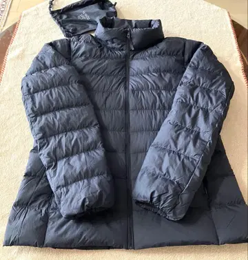 세탁 완료 수납 봉투 포함 유니클로 울트라 라이트 다운 자켓 L