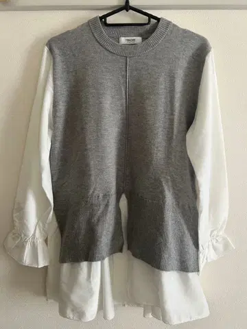 PINORE 레이어드 상의 그레이 화이트