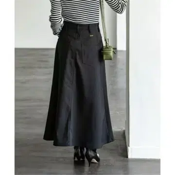 NOBLE [ Wrangler ] 별주 런처 플레어 스커트