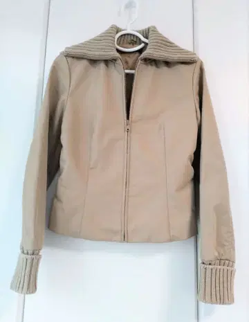 SISLEY 베이지 지퍼식 자켓