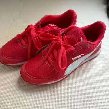 PUMA 레드 스니커즈 소프트 풋베드 24
